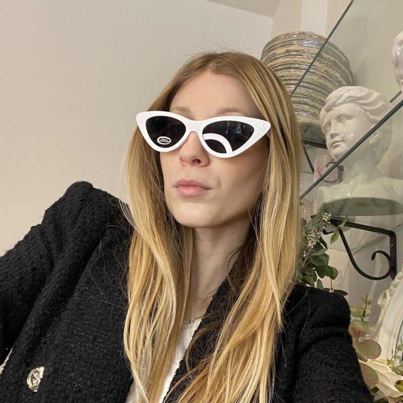 occhiali da sole modello "kitty"