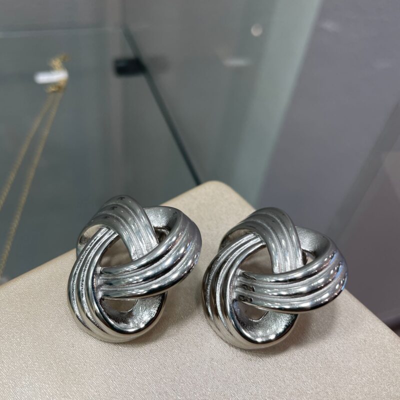 Orecchini in acciaio (color argento)