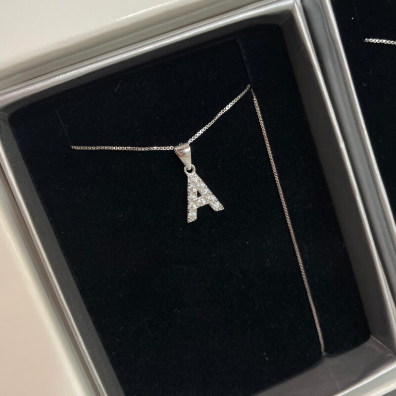 Collanine con iniziale (argento e zirconi)