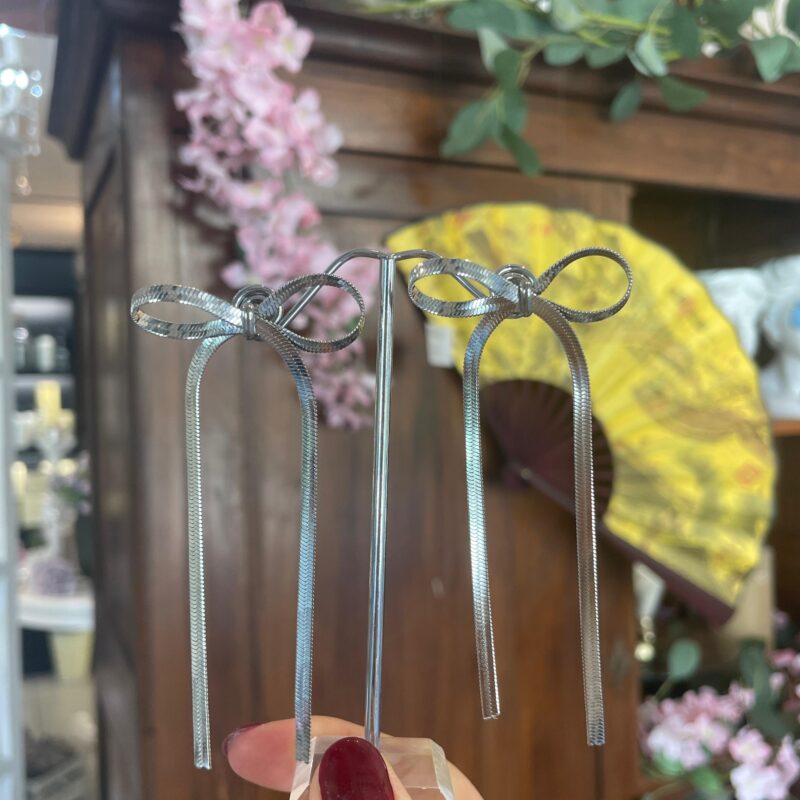 Orecchini fiocco argento