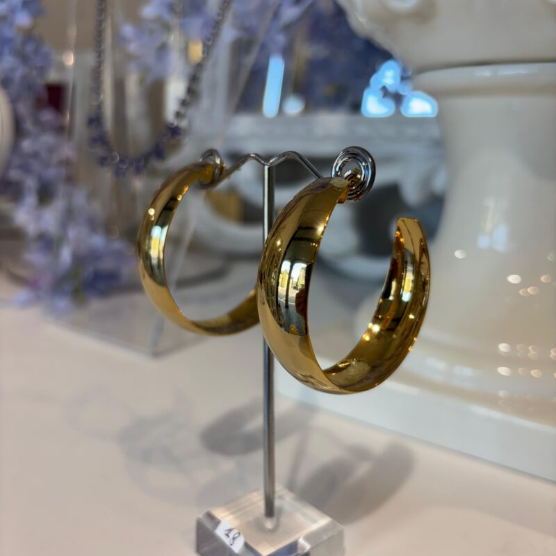 Orecchini in acciaio (color oro)