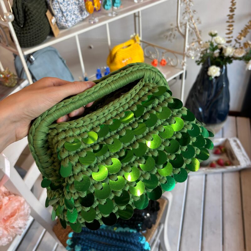 Borsa clutch verde con paillettes