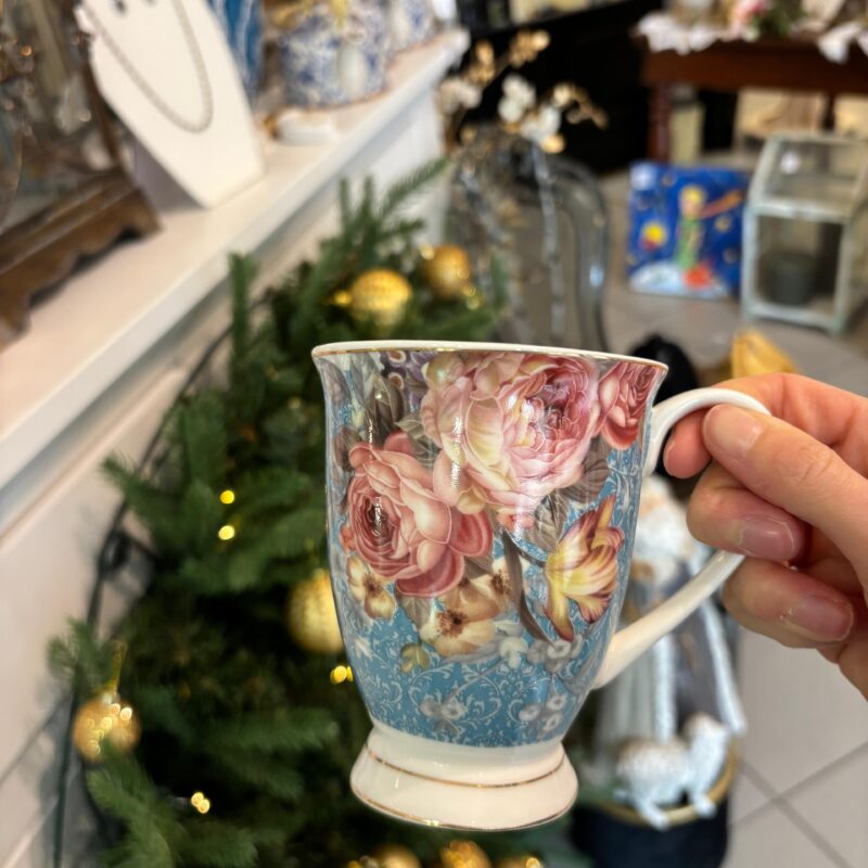 Tazza floreale azzurra