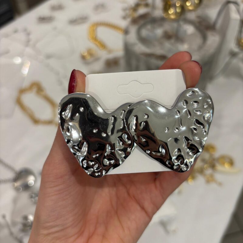 Orecchini in acciaio a cuore